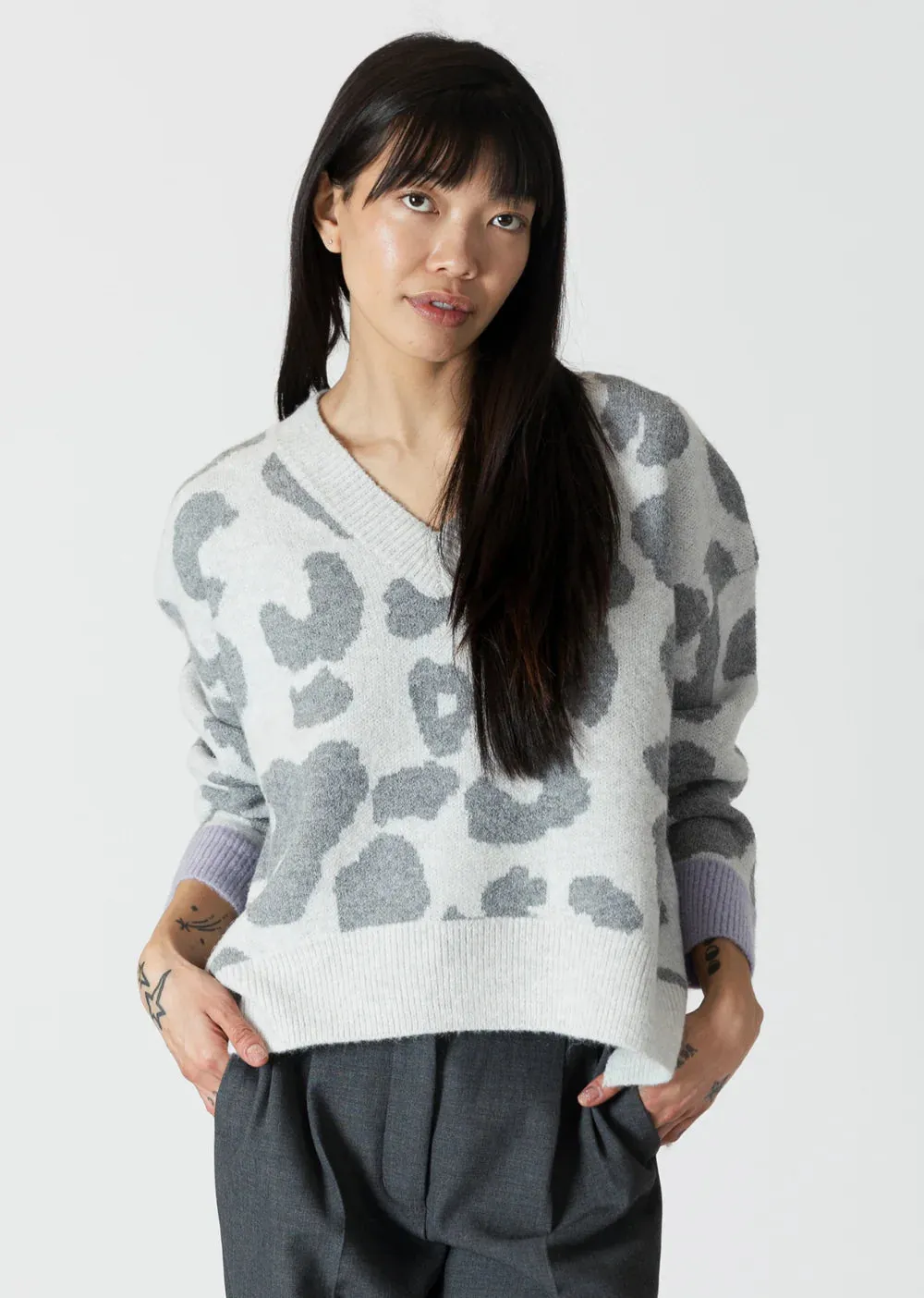 Lyla & Luxe Ocean Animal Sweater