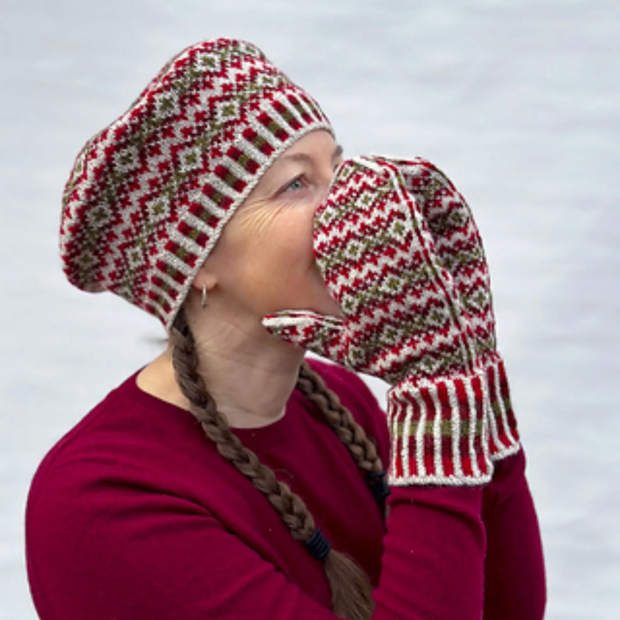 Rhus Hat & Mittens by Virginia Sattler-Reimer in Finullgarn